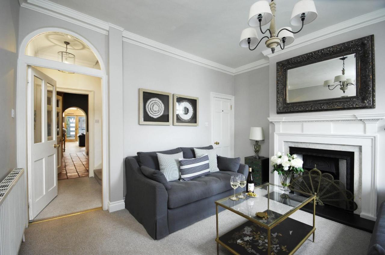 Dolls House - Luxury Townhouse *Sleeps 10* Βίλα Χένλεϊ ον Τέιμς Εξωτερικό φωτογραφία