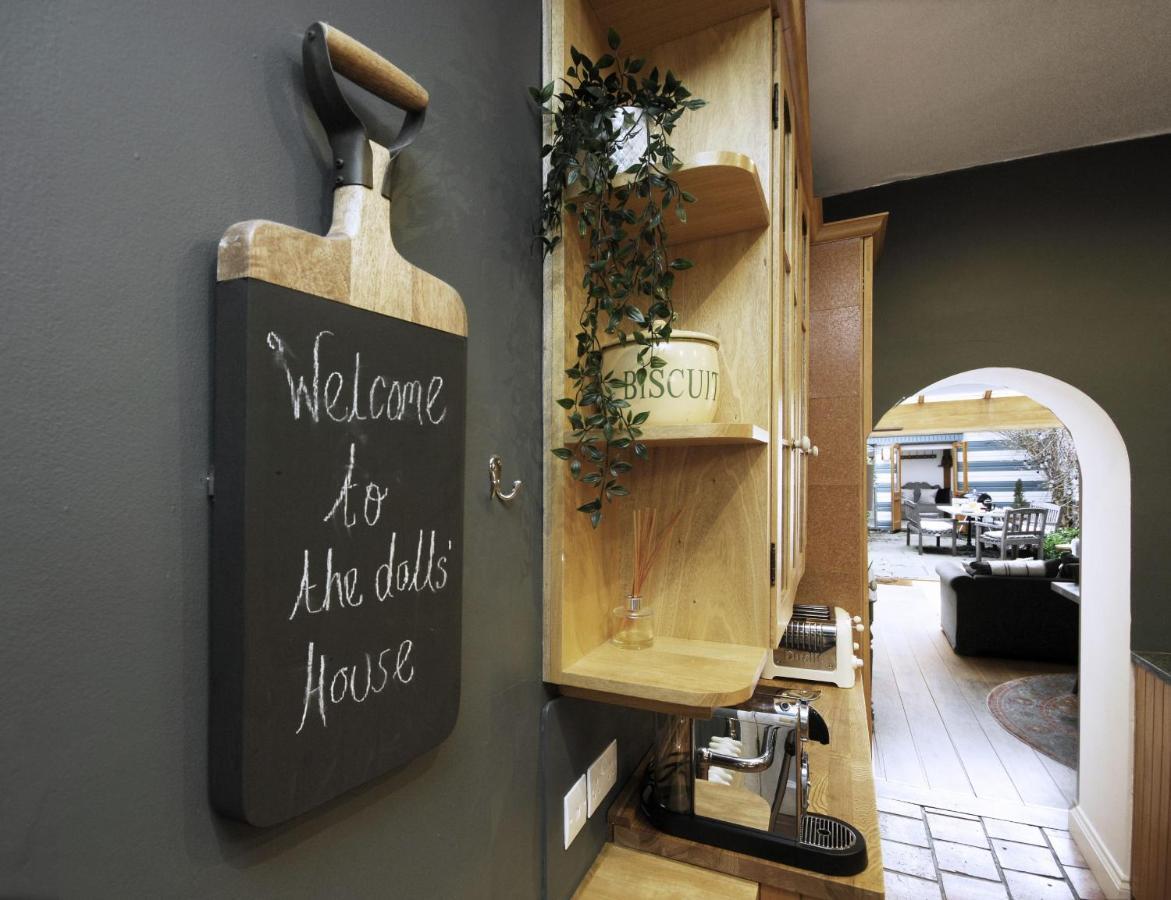 Dolls House - Luxury Townhouse *Sleeps 10* Βίλα Χένλεϊ ον Τέιμς Εξωτερικό φωτογραφία