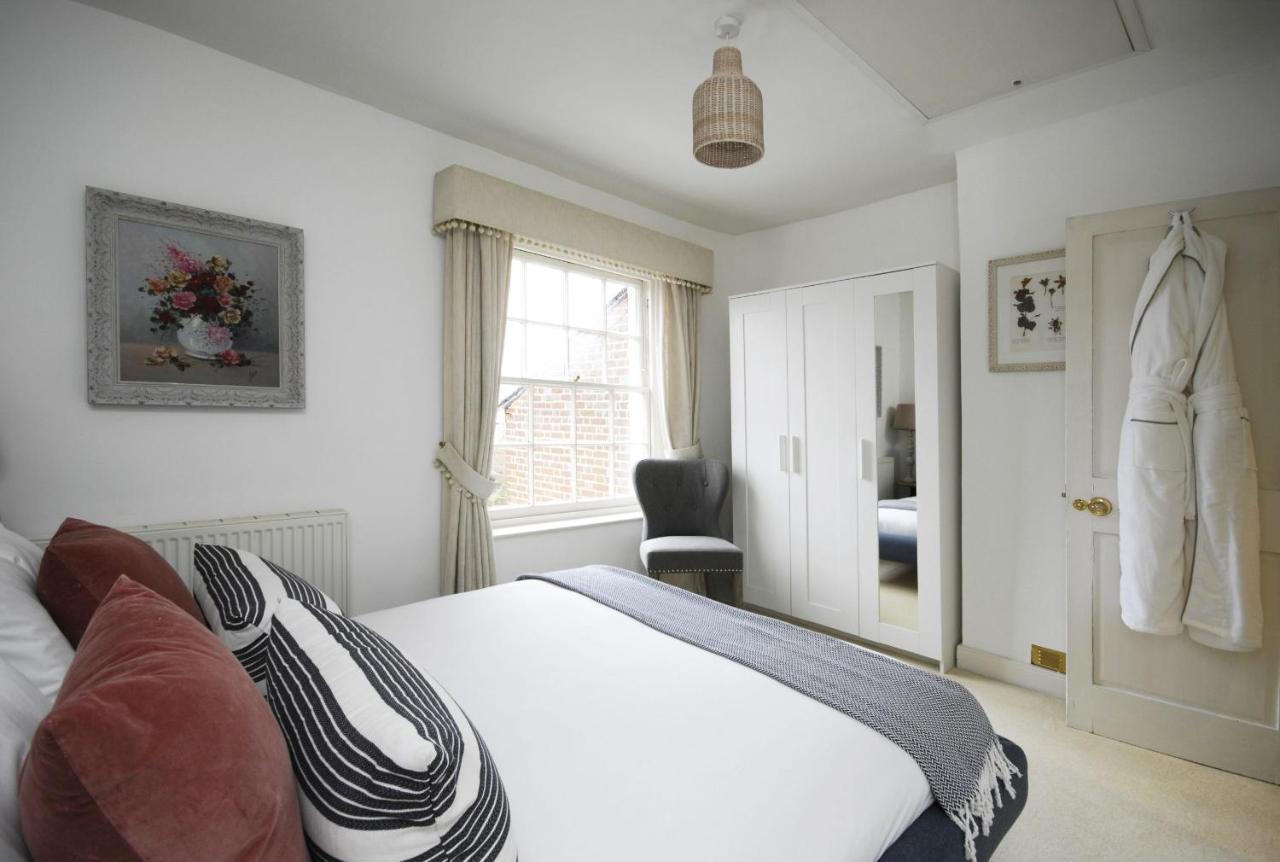 Dolls House - Luxury Townhouse *Sleeps 10* Βίλα Χένλεϊ ον Τέιμς Εξωτερικό φωτογραφία