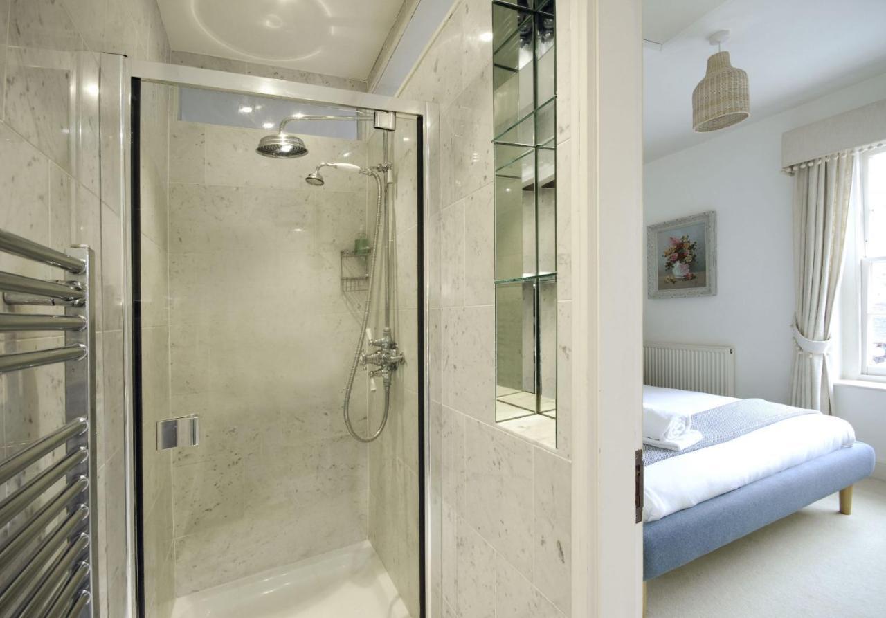 Dolls House - Luxury Townhouse *Sleeps 10* Βίλα Χένλεϊ ον Τέιμς Εξωτερικό φωτογραφία