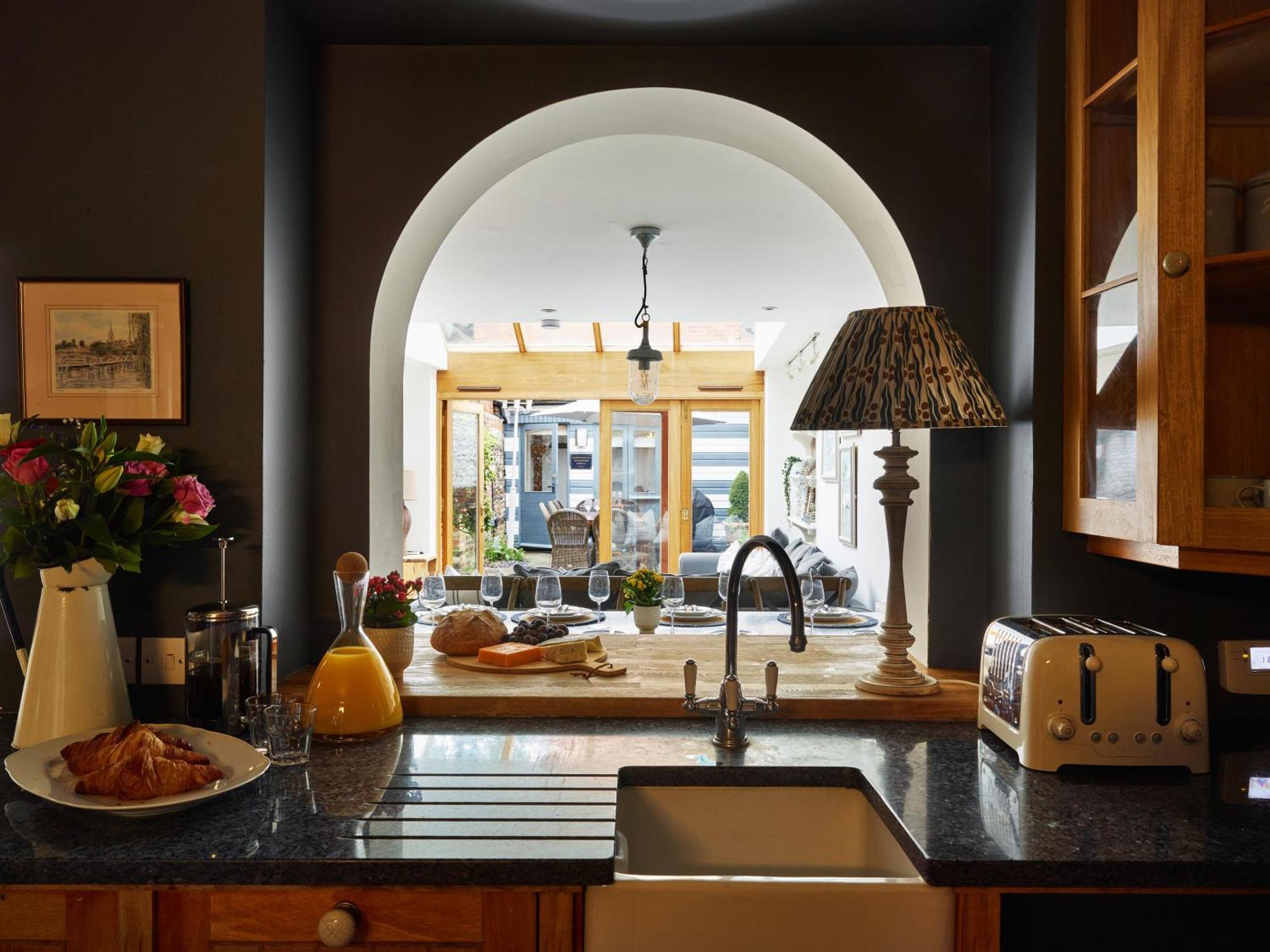 Dolls House - Luxury Townhouse *Sleeps 10* Βίλα Χένλεϊ ον Τέιμς Εξωτερικό φωτογραφία