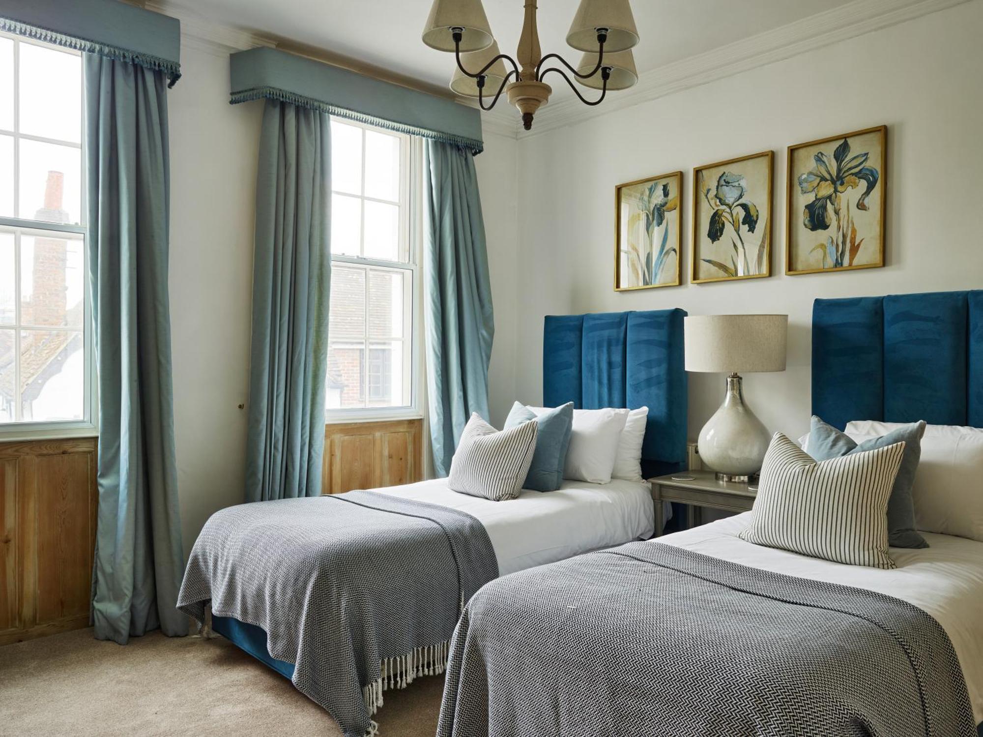 Dolls House - Luxury Townhouse *Sleeps 10* Βίλα Χένλεϊ ον Τέιμς Εξωτερικό φωτογραφία