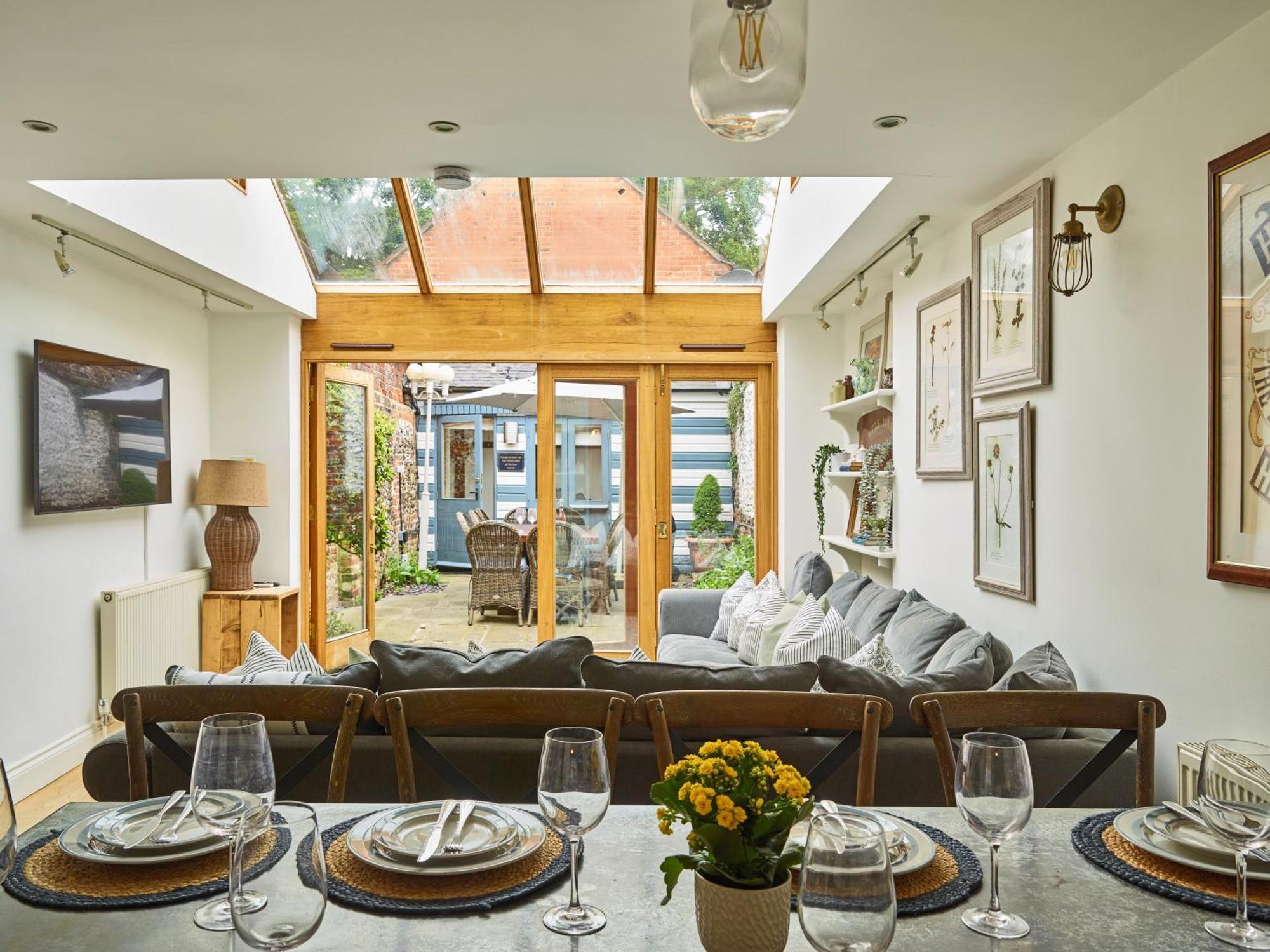 Dolls House - Luxury Townhouse *Sleeps 10* Βίλα Χένλεϊ ον Τέιμς Εξωτερικό φωτογραφία